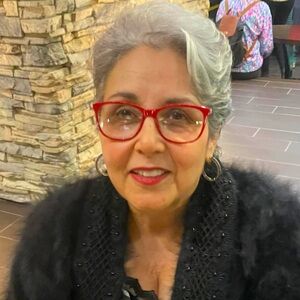 Meet your Posher, Lourdes